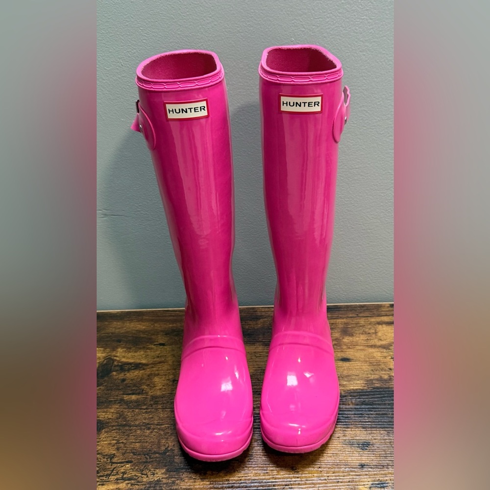 Hunter Fuchsia Glossy Boots